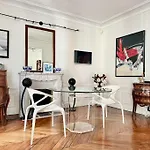 Charmant Appartement 2P Proche Arc De Triomphe